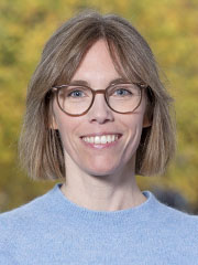 Ein Portrait von Dr. Stefanie Remmer