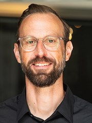 230712-peter-sascha-feuerboether-6173-180x240