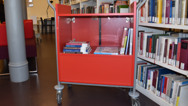 Bücherwagen/Book cart