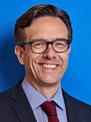 zuschnitt-patrick-koellner-resized-180x240